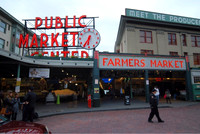 A short walk through the streets of down town Seattle, Washington. Photography by Peter Stanley, 2012.